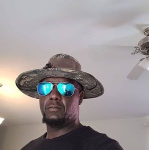 Meet your Posher, Stanley